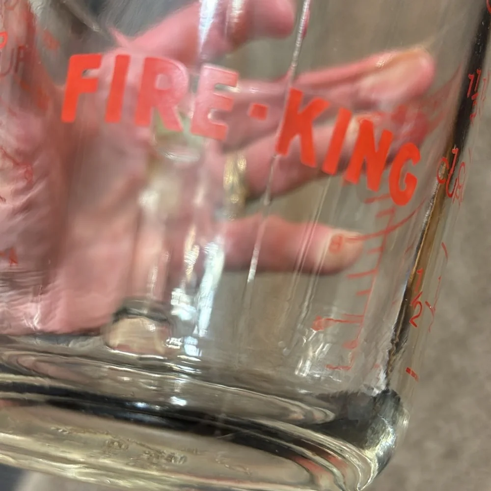 Fire King 2 Cup Measuring Cup